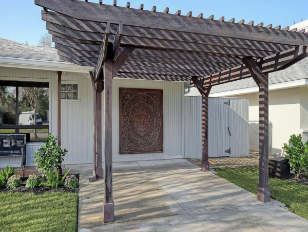 Lido Key Three Bedroom Vacation Home With Pool Walk To Beach